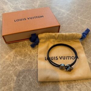 Like-New Louis Vuitton Catch It Monogram Heritage Bracelet, Black